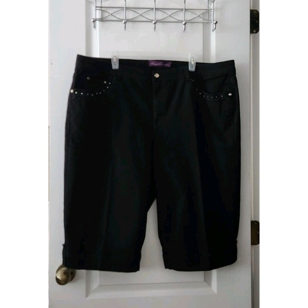 Gloria Vanderbilt Ashley Women's Bermuda Shorts Black Pockets Embroidered Sz 22W